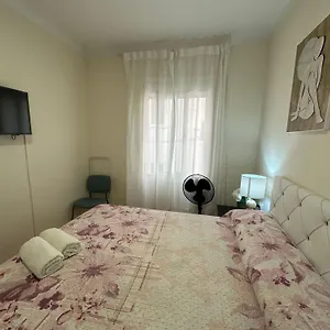 Rooms Nueva Valencia , Barcelona Spanien